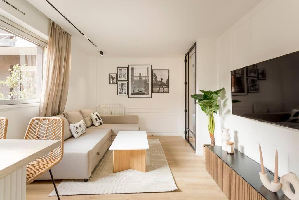 Appartamento Luxurious 3 Min Walk From Eiffel Tower Parigi