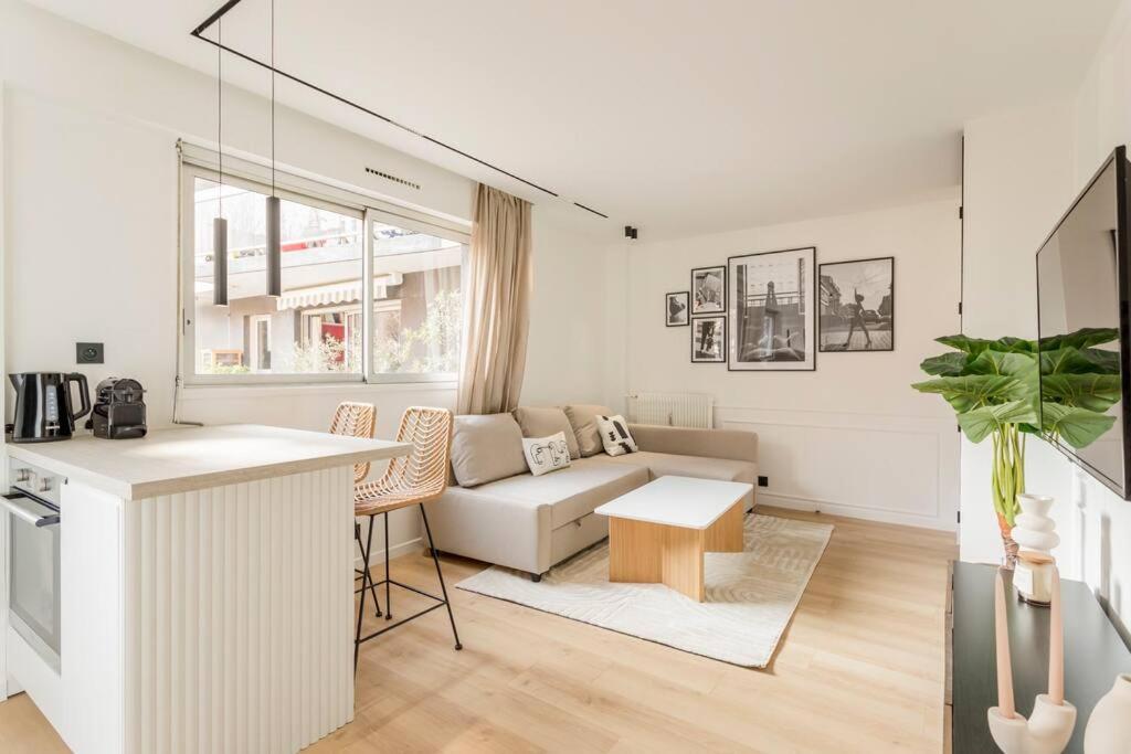 Luxurious 3 Min Walk From Eiffel Tower Appartamento